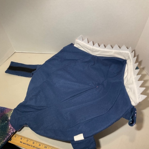 Tricks for Treats Cat or Dog Shark Costume Size Medium - Picture 3 of 7